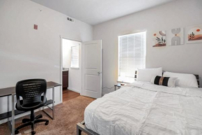 Welcoming Hideaway Near UNC & Downtown